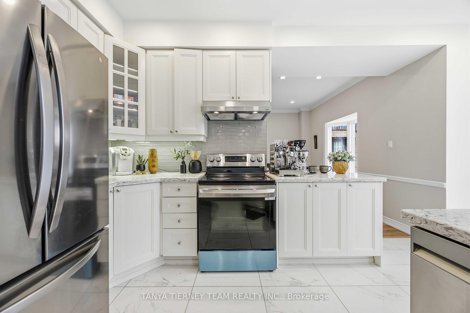 Photo 11 of 467 Oakwood Drive, Pickering, Rosebank — HOMEH