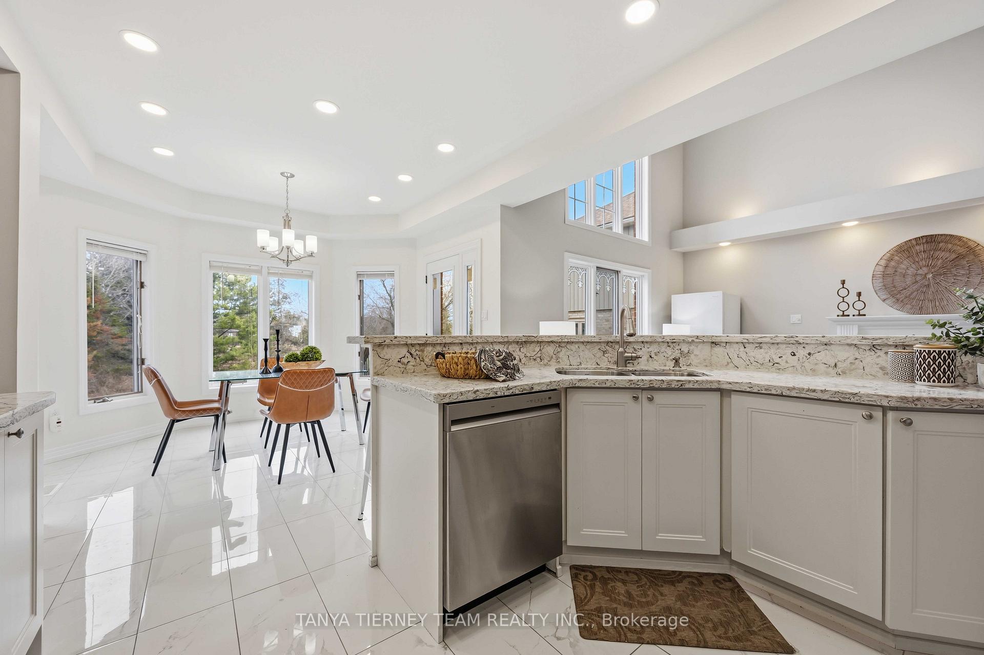 Photo 12 of 467 Oakwood Drive, Pickering, Rosebank — HOMEH