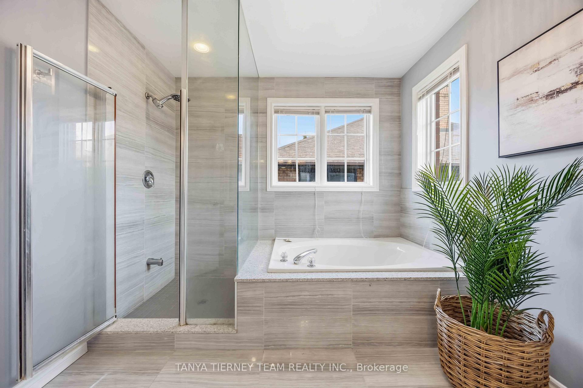 Photo 24 of 467 Oakwood Drive, Pickering, Rosebank — HOMEH