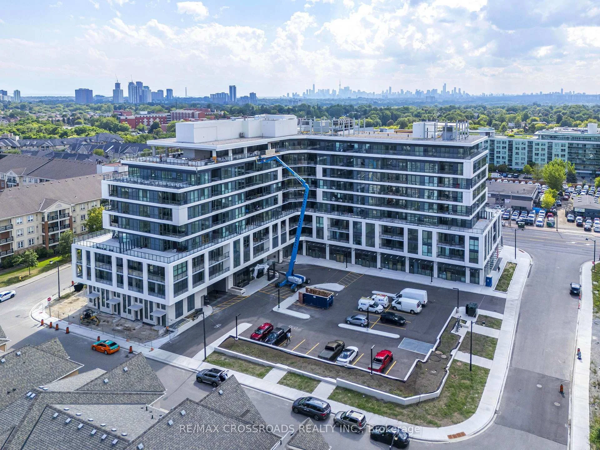Photo 3 of Unit 411, 20 Deans Drive, Scarborough, Clairlea-Birchmount — HOMEH