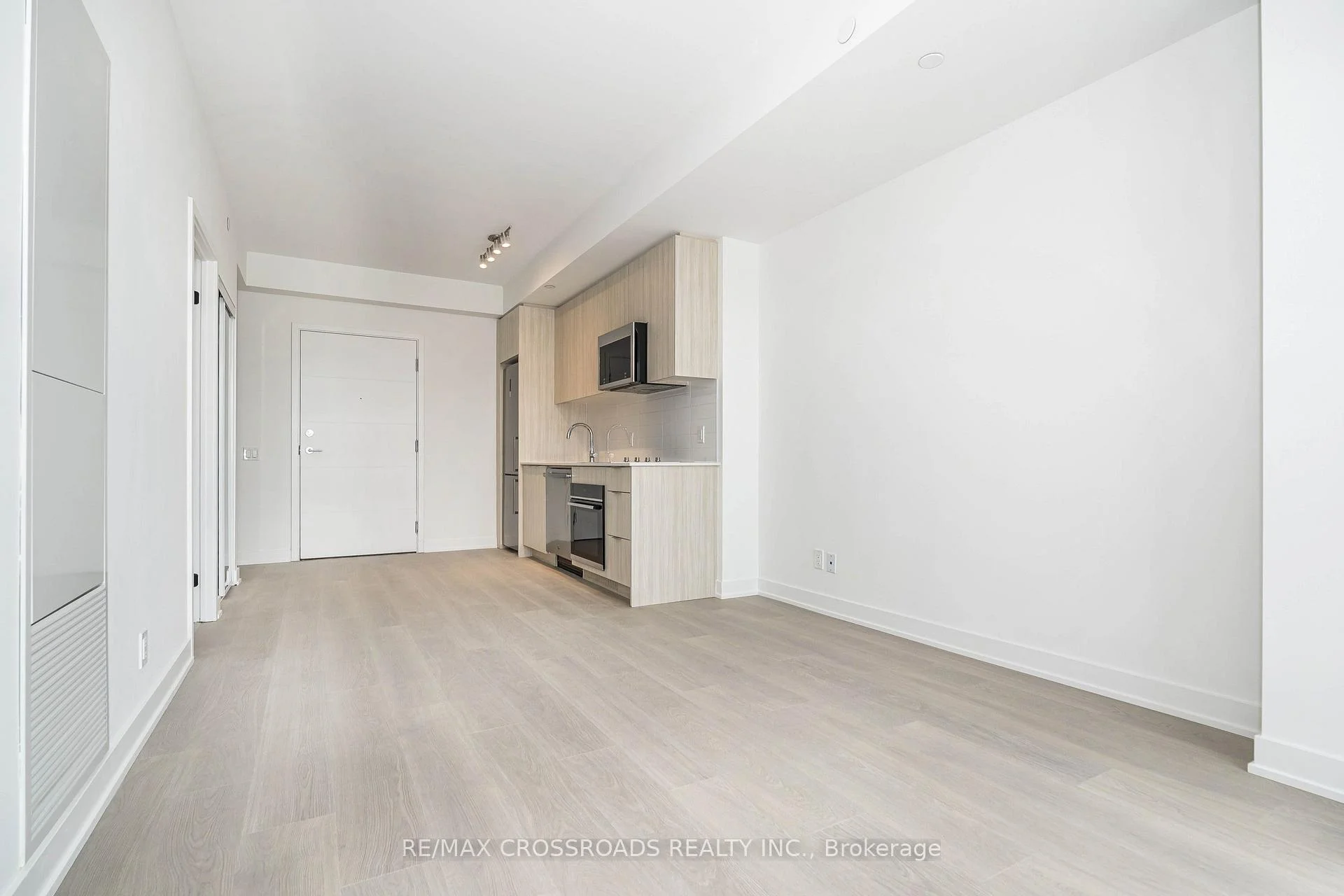 Photo 11 of Unit 411, 20 Deans Drive, Scarborough, Clairlea-Birchmount — HOMEH