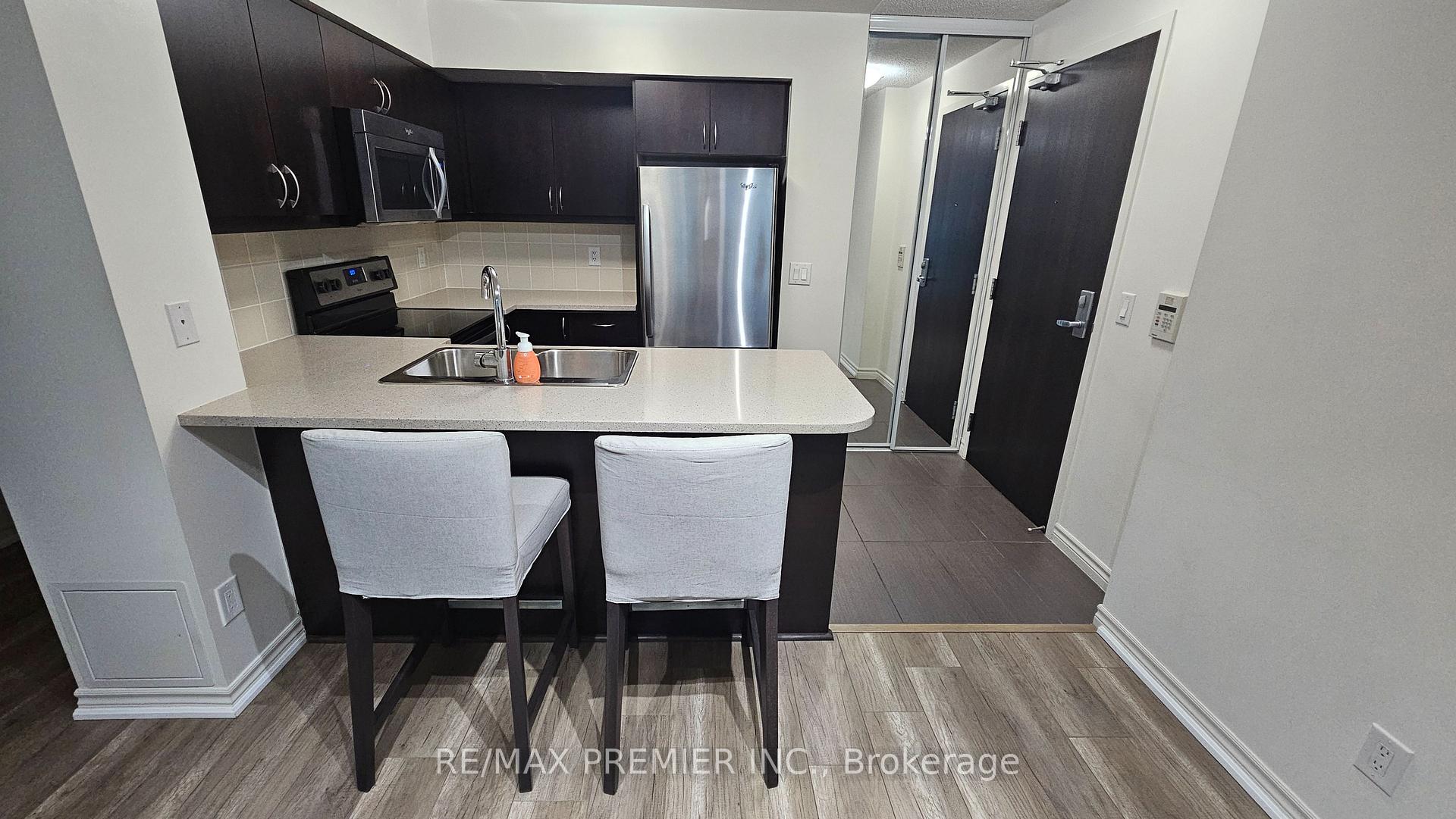 Photo 6 of Unit 2507, 19 Grand Trunk Crescent, Toronto, Waterfront Communities — HOMEH