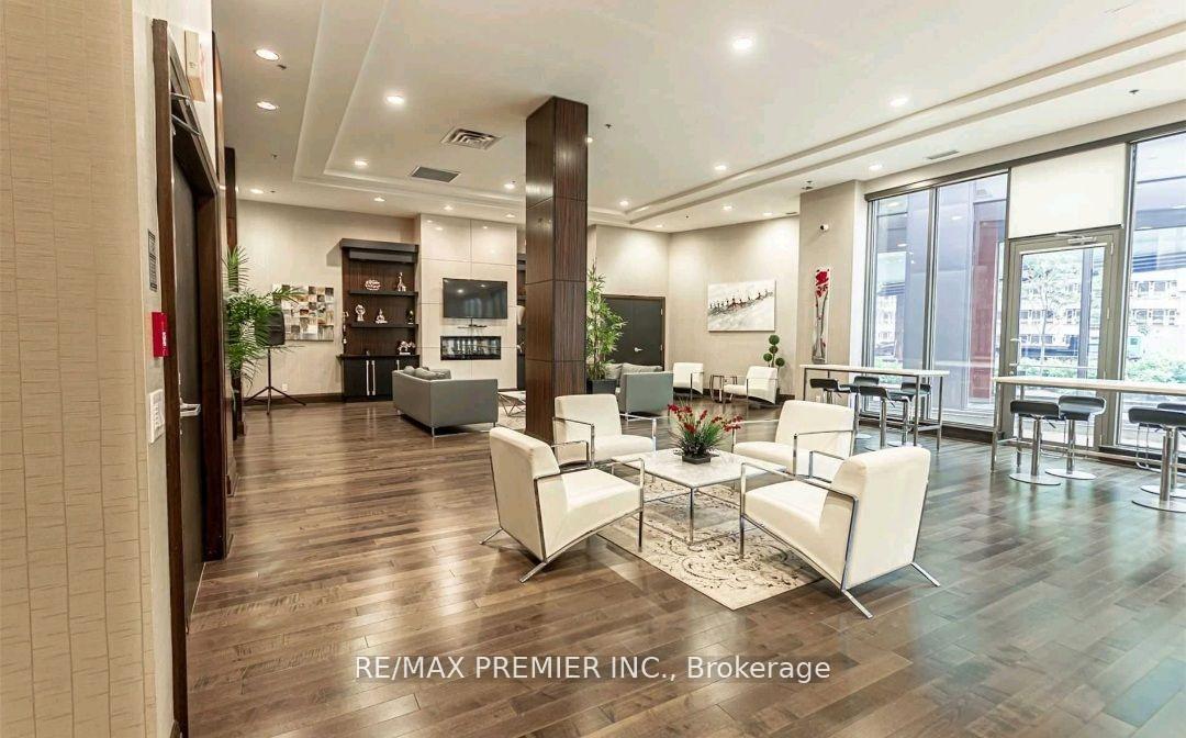 Photo 19 of Unit 2507, 19 Grand Trunk Crescent, Toronto, Waterfront Communities — HOMEH