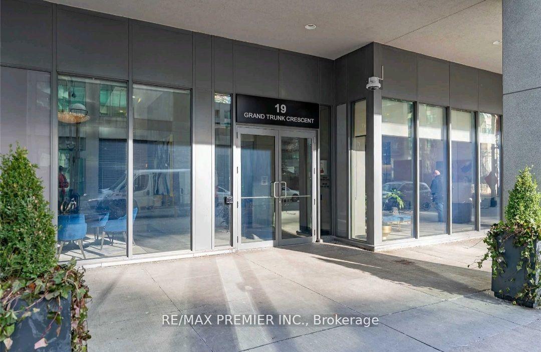 Photo 22 of Unit 2507, 19 Grand Trunk Crescent, Toronto, Waterfront Communities — HOMEH