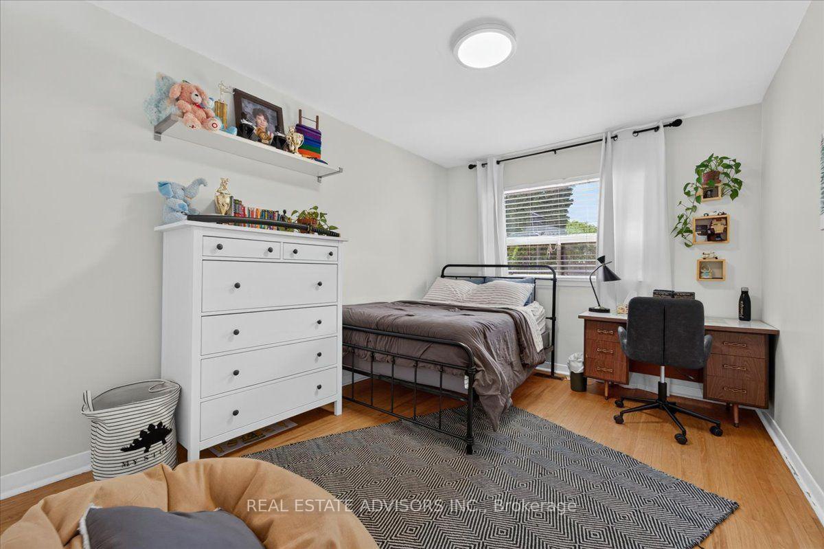 Photo 13 of 14 Grampian Crescent, North York, Humber Summit — HOMEH