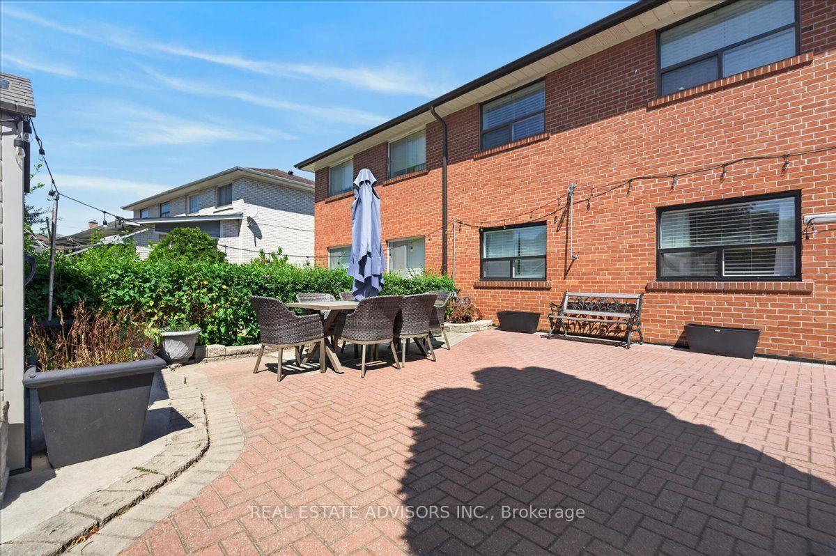 Photo 19 of 14 Grampian Crescent, North York, Humber Summit — HOMEH