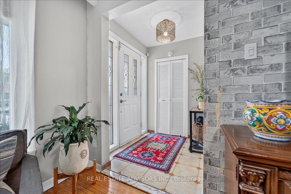 Photo 25 of 14 Grampian Crescent, North York, Humber Summit — HOMEH