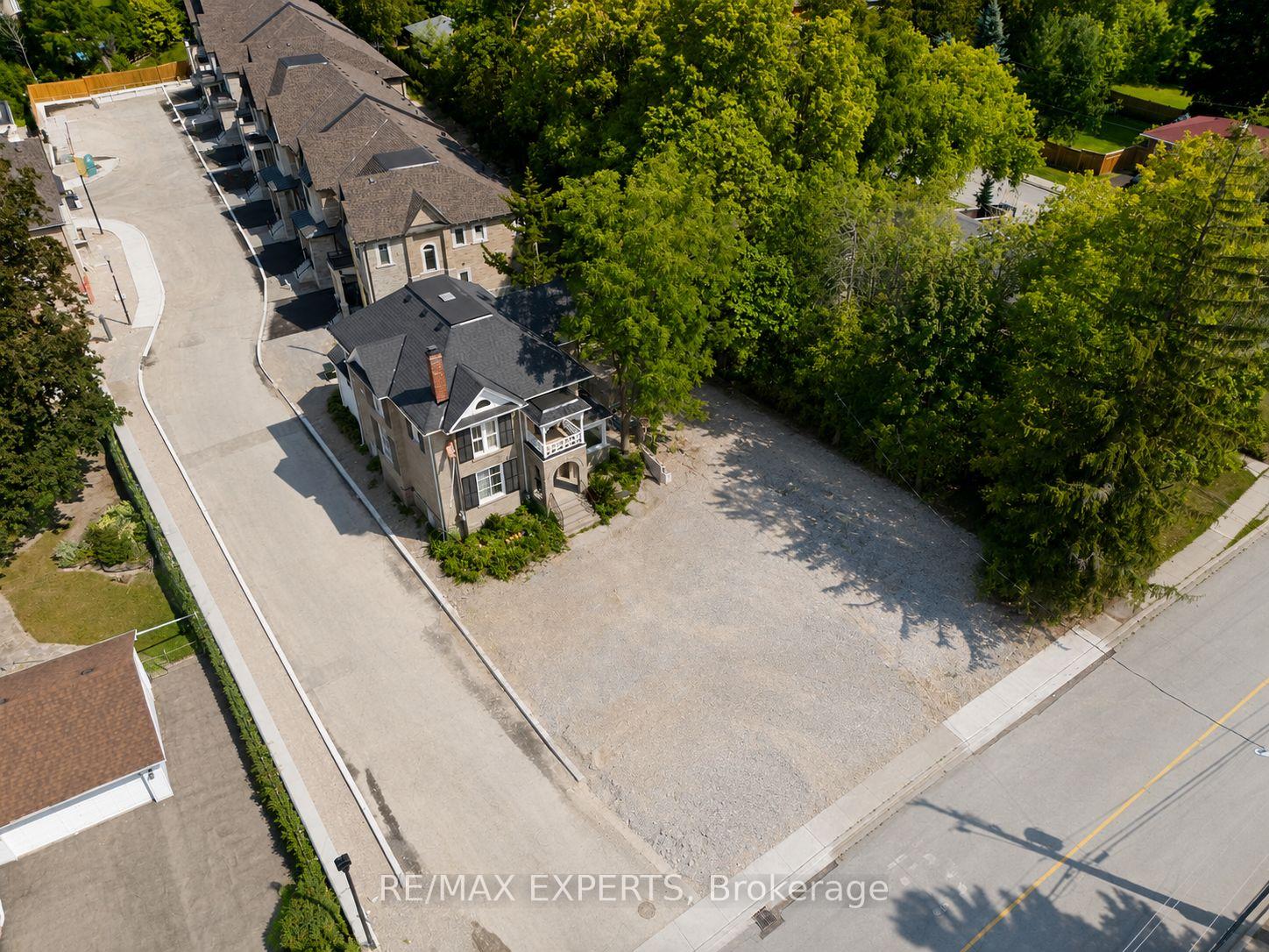 Photo 2 of 66 Main Street, King, Schomberg — HOMEH