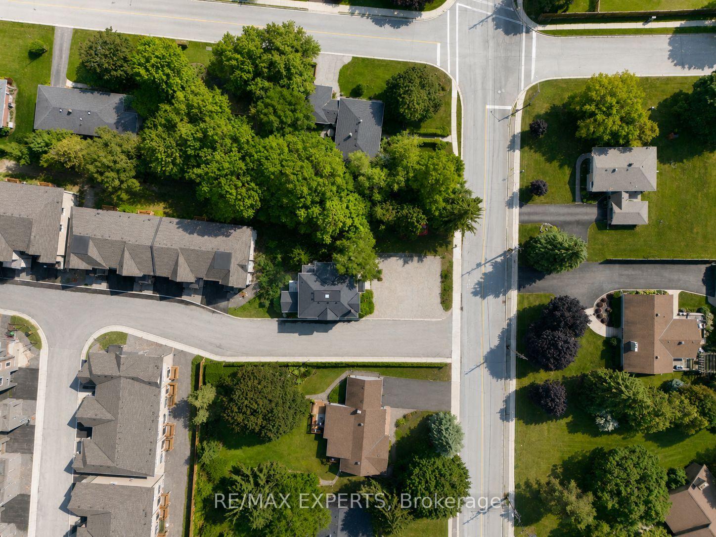 Photo 8 of 66 Main Street, King, Schomberg — HOMEH