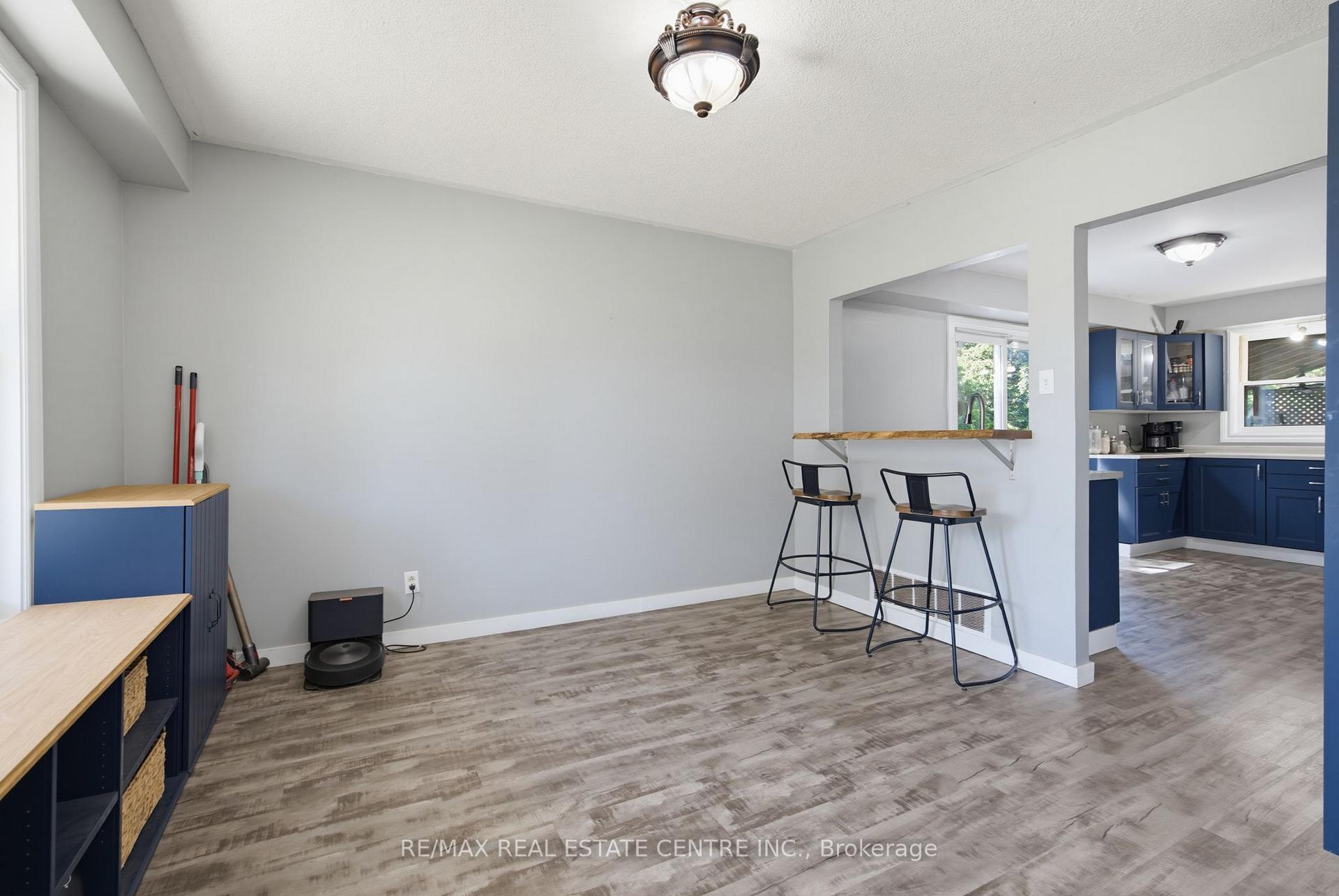 Photo 10 of 39 Amelia Street, Orangeville — HOMEH