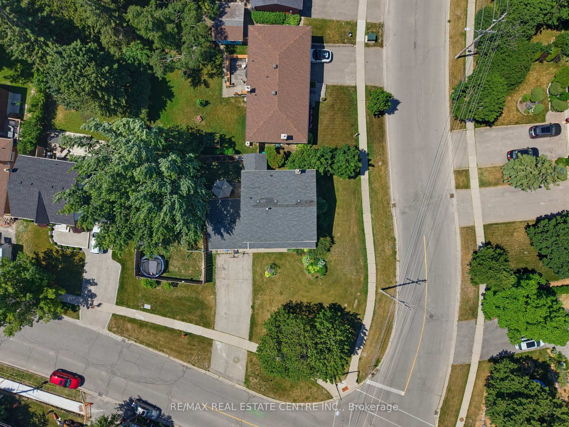Photo 49 of 39 Amelia Street, Orangeville — HOMEH