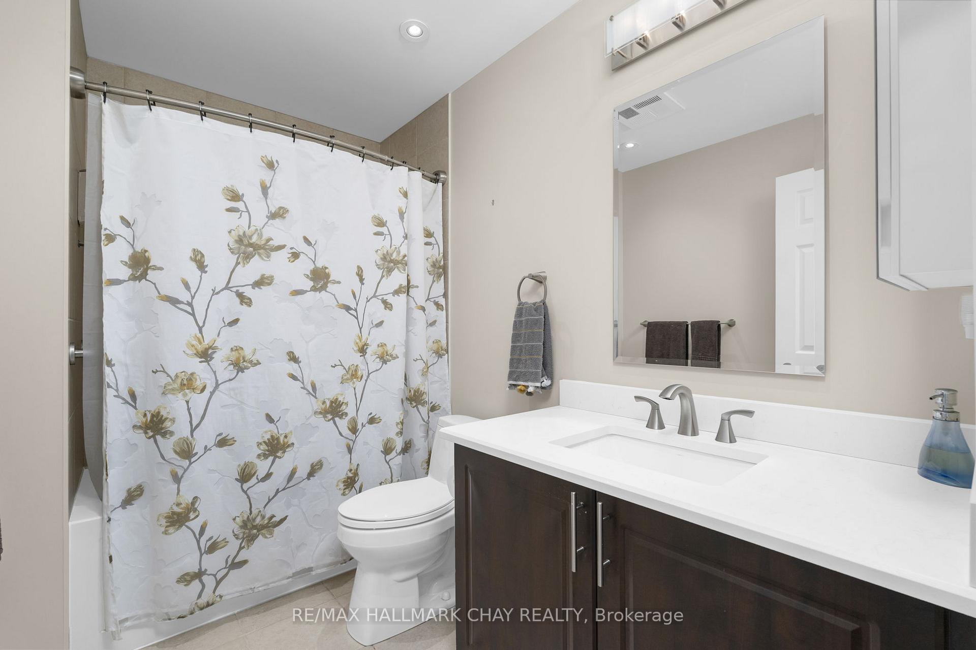 Photo 19 of Unit 702, 37 Ellen Street, Barrie, City Centre — HOMEH