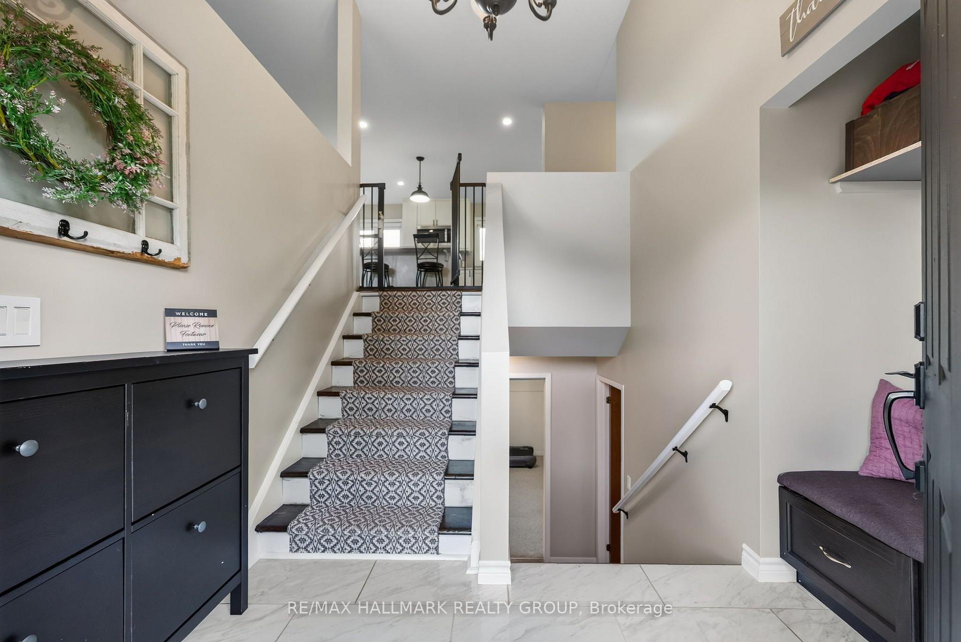 Photo 7 of 117 Canyon Drive, Ottawa, Fitzroy Ward (South East) — HOMEH