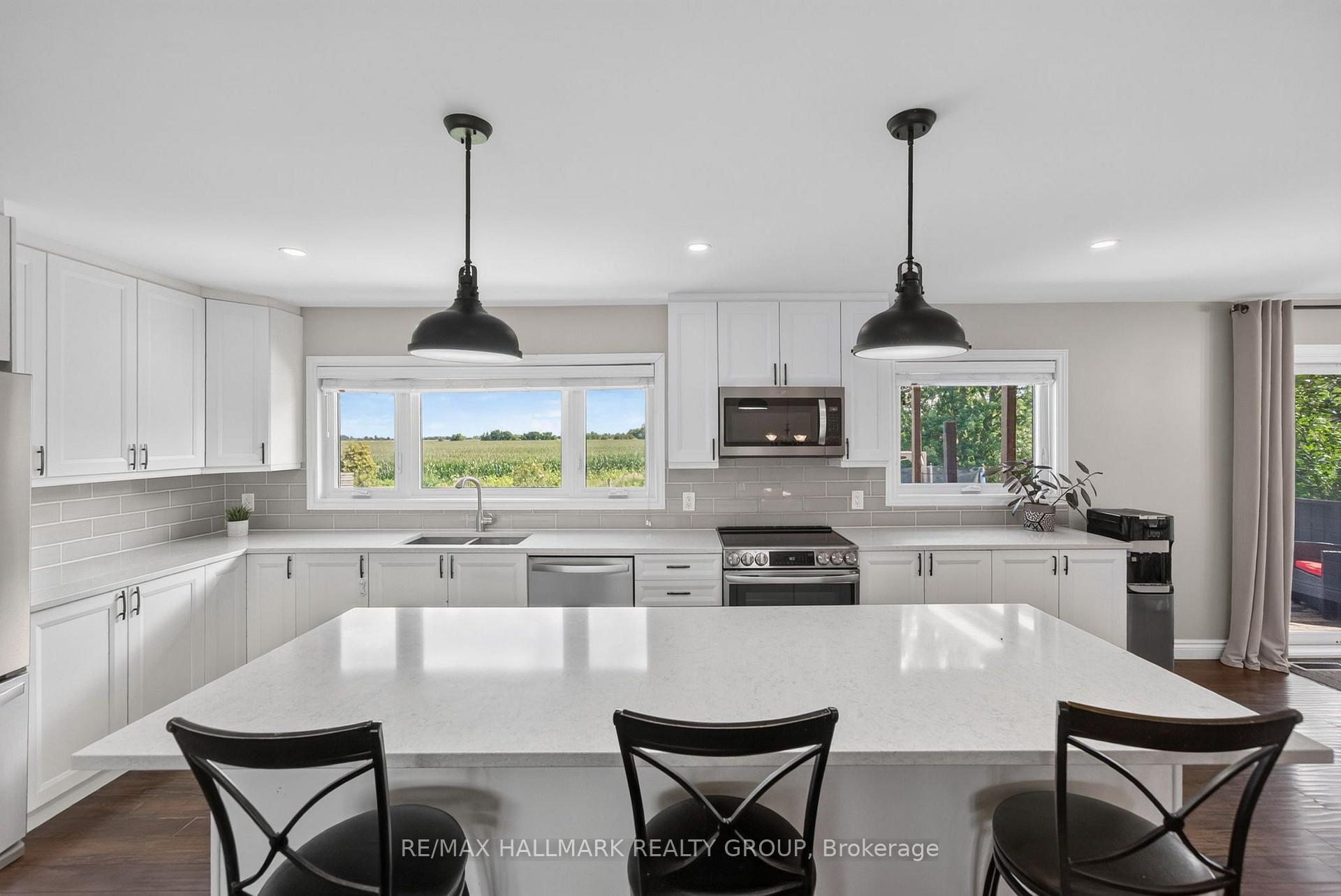 Photo 12 of 117 Canyon Drive, Ottawa, Fitzroy Ward (South East) — HOMEH