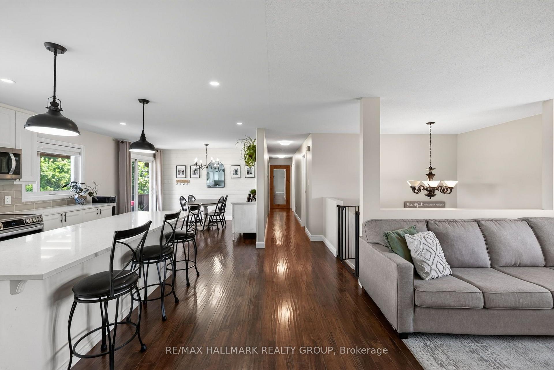 Photo 17 of 117 Canyon Drive, Ottawa, Fitzroy Ward (South East) — HOMEH