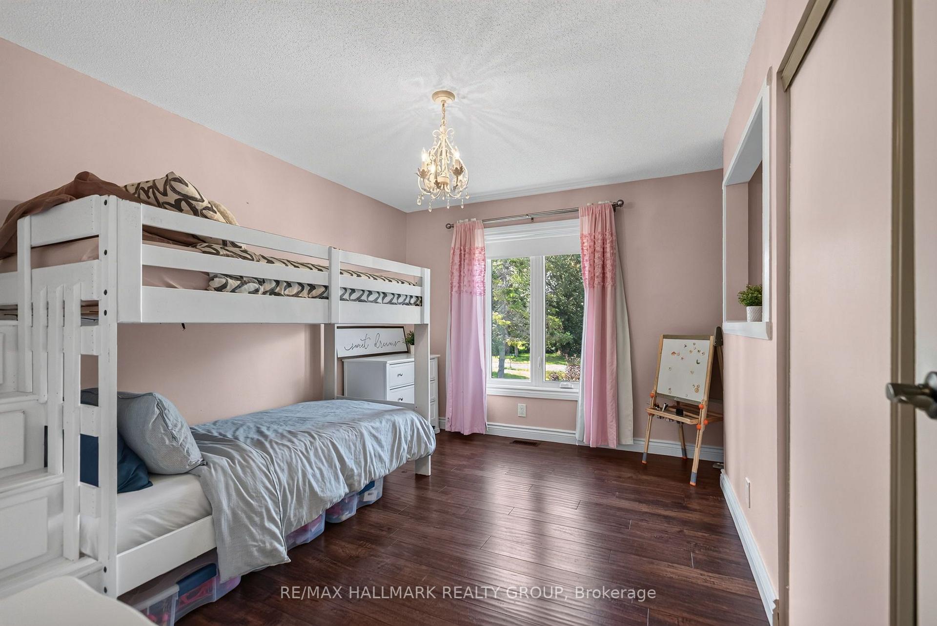 Photo 18 of 117 Canyon Drive, Ottawa, Fitzroy Ward (South East) — HOMEH