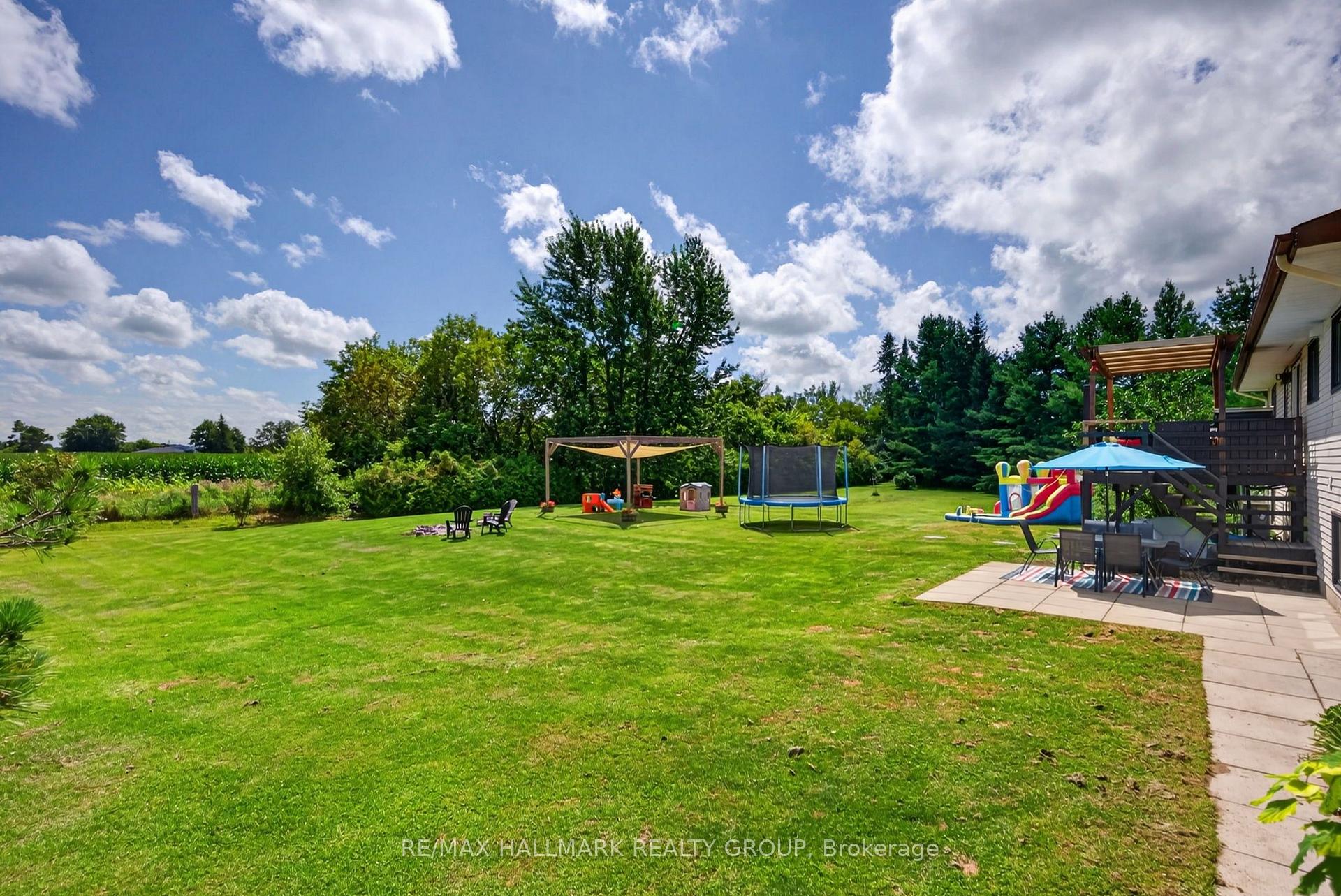 Photo 37 of 117 Canyon Drive, Ottawa, Fitzroy Ward (South East) — HOMEH