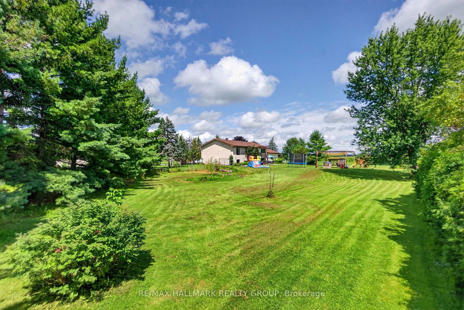 Photo 39 of 117 Canyon Drive, Ottawa, Fitzroy Ward (South East) — HOMEH
