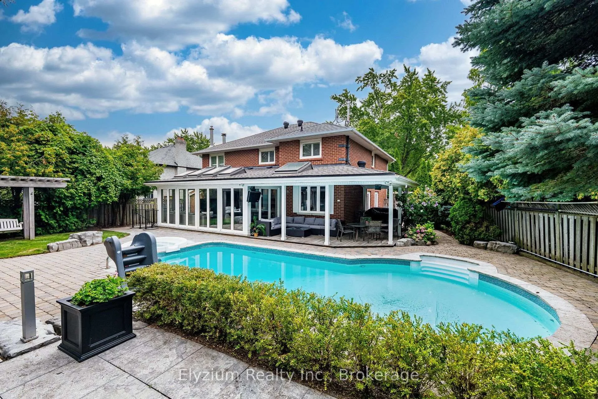 Photo of 1566 Myron Drive