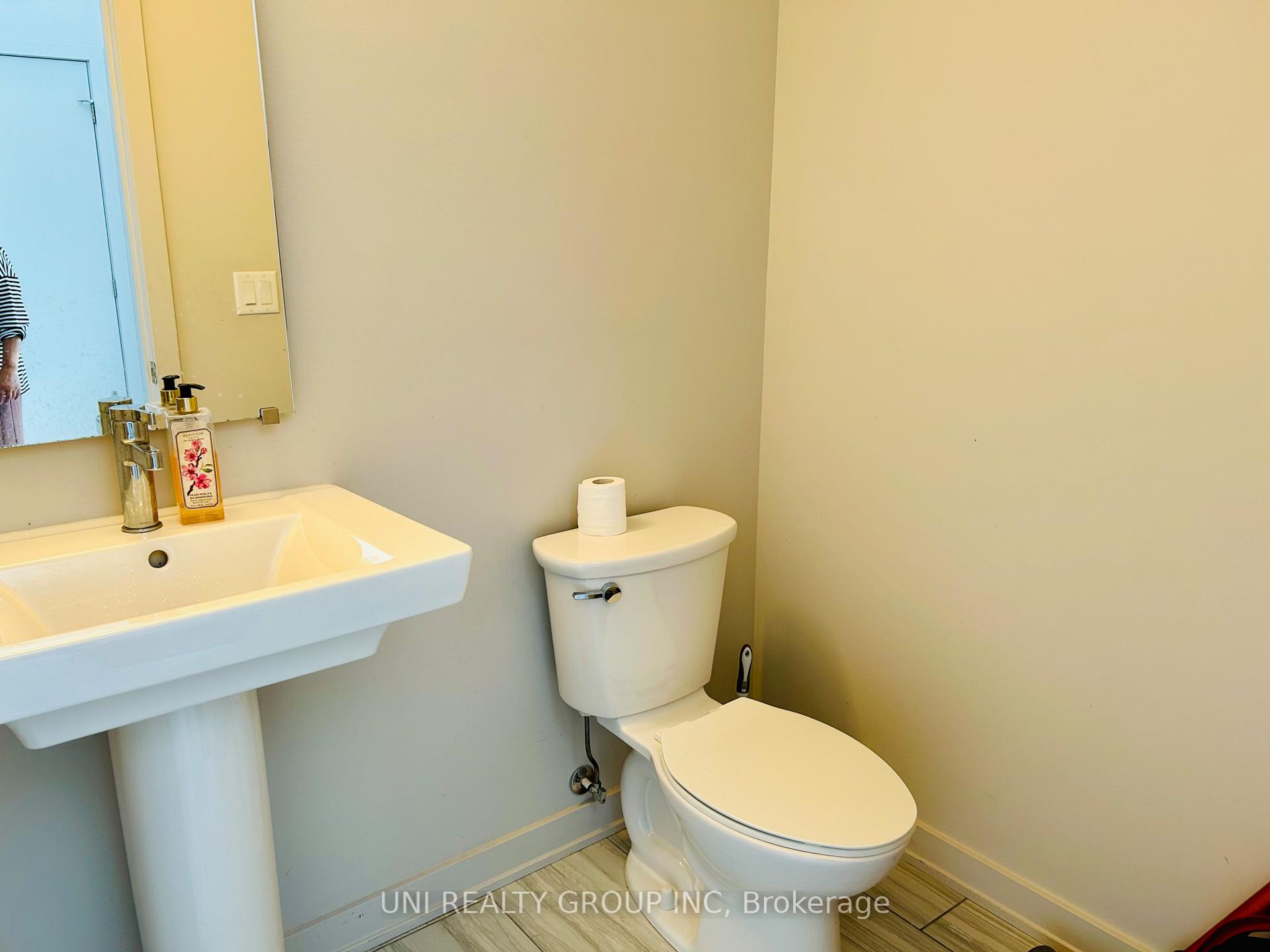 Photo 11 of 1085 Lunar Glow Crescent, Ottawa, Riverside South/Gloucester Glen — HOMEH