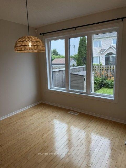 Photo 4 of 2285 Brockstone Crescent, Ottawa, Avalon East — HOMEH