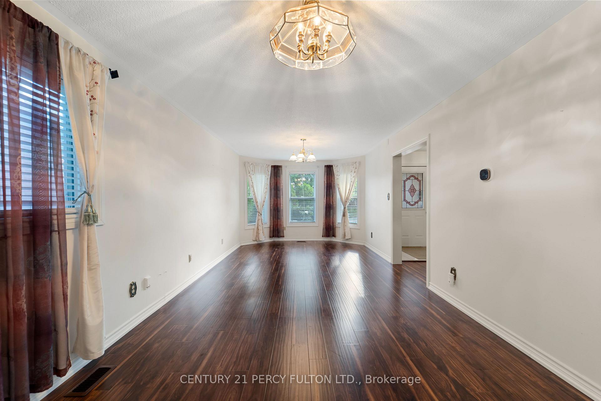 Photo 5 of 1913 Rosebank Road, Pickering, Amberlea — HOMEH