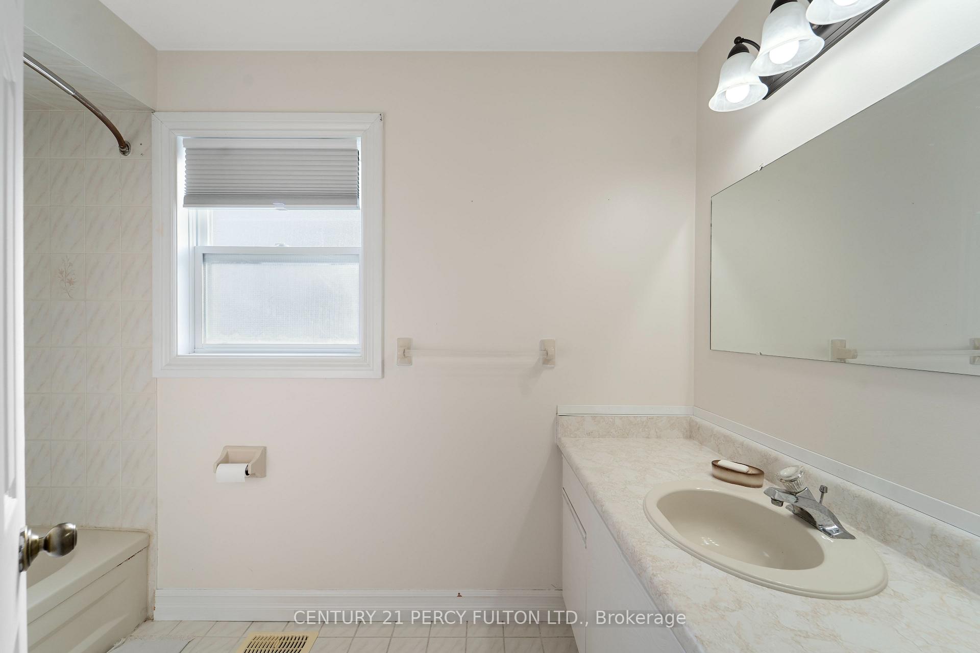 Photo 25 of 1913 Rosebank Road, Pickering, Amberlea — HOMEH