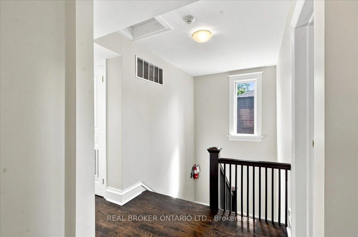 Photo 6 of Unit 3, 12 Foxbar Road, Toronto, Yonge-St. Clair — HOMEH