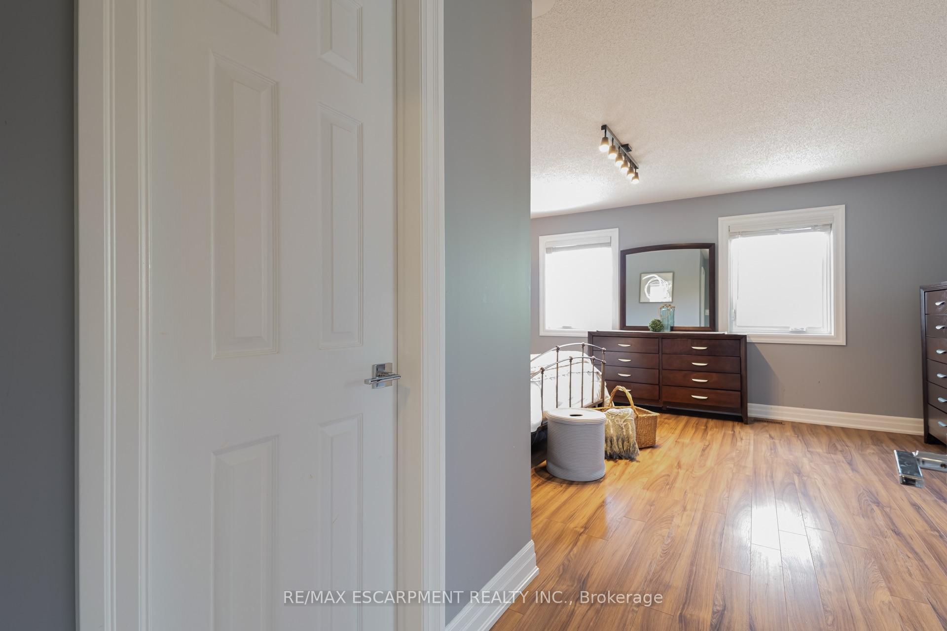 Photo 19 of 2125 White Dove Circle, Oakville, West Oak Trails — HOMEH