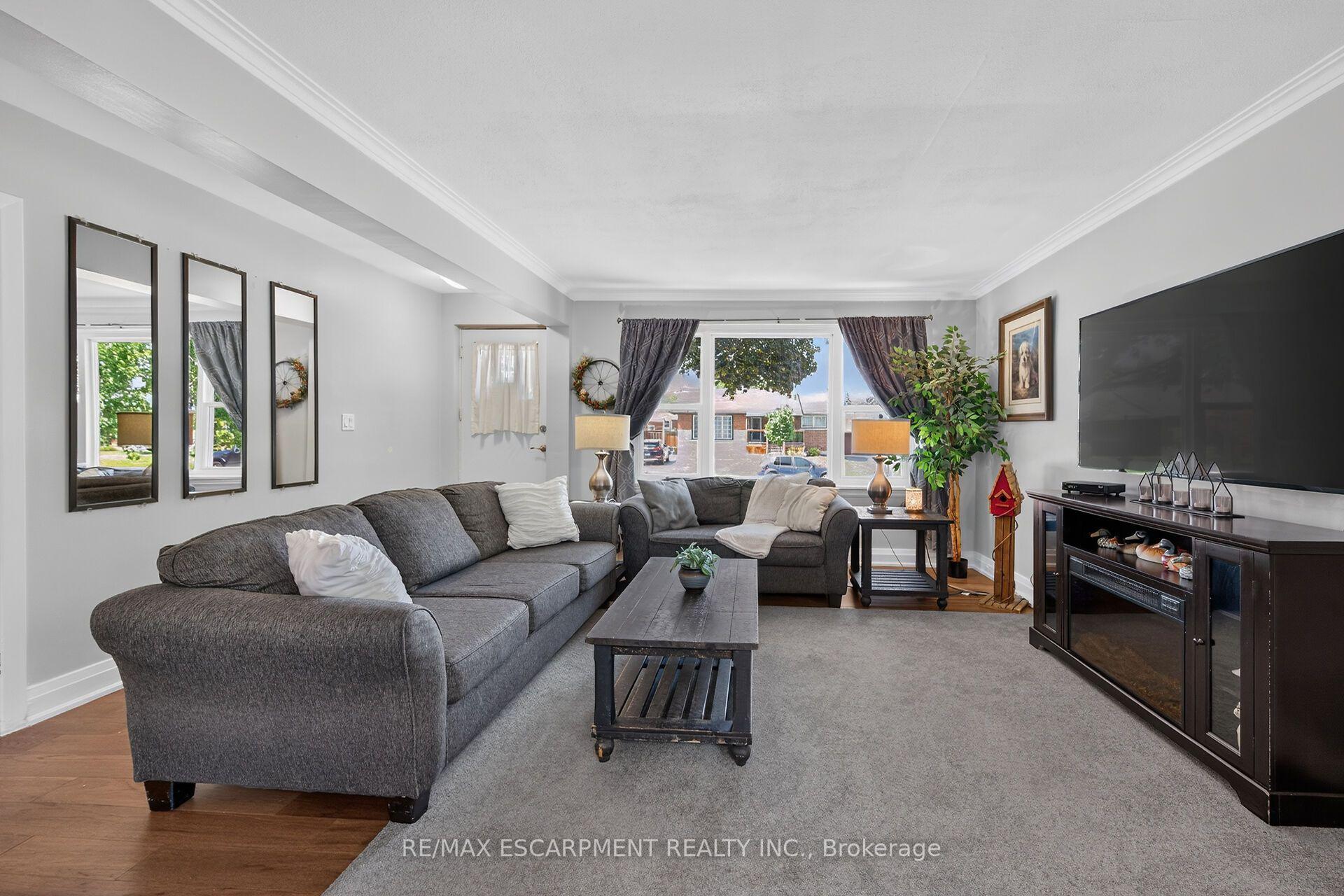 Photo 5 of 89 Wise Crescent, Hamilton, Huntington — HOMEH