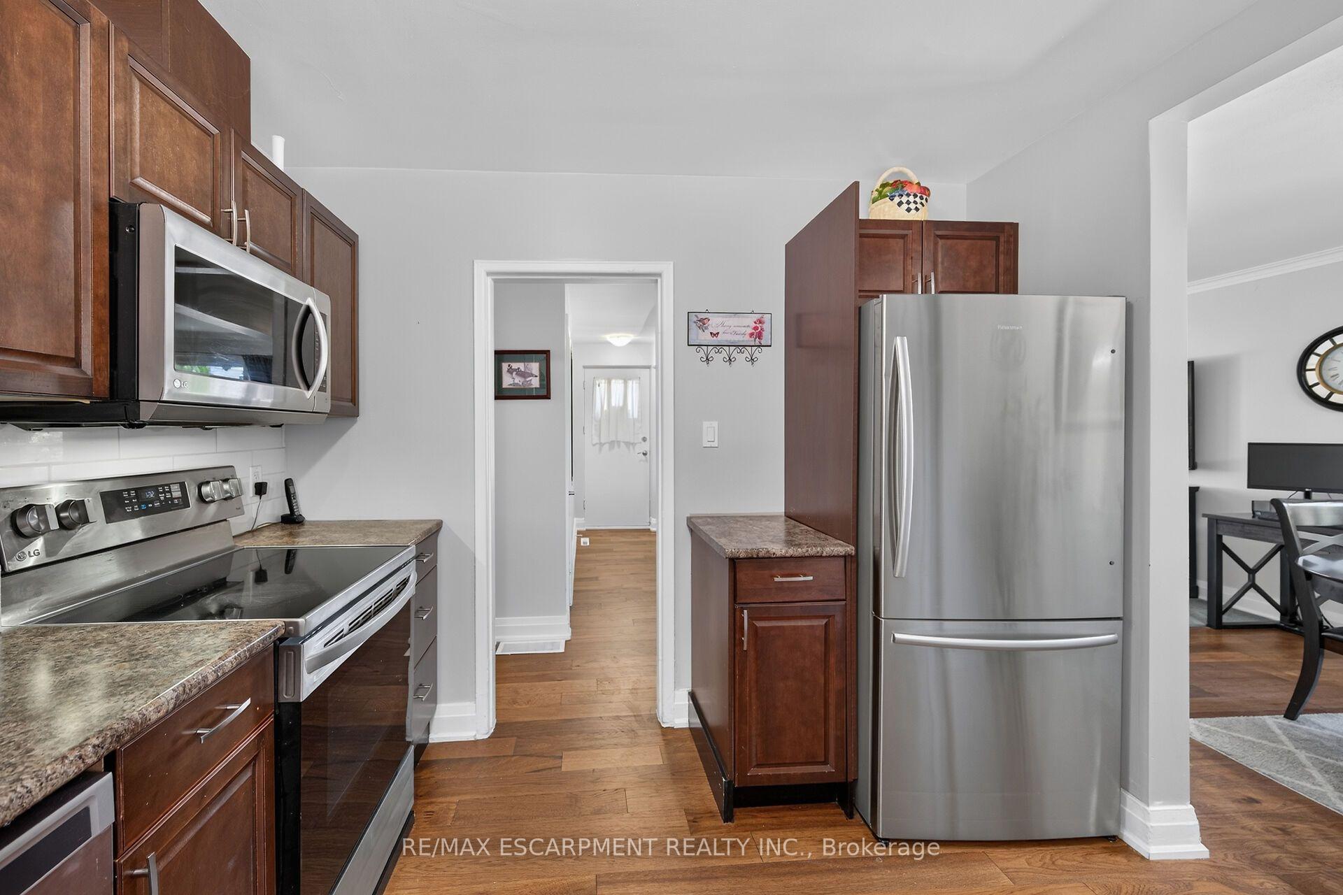 Photo 13 of 89 Wise Crescent, Hamilton, Huntington — HOMEH