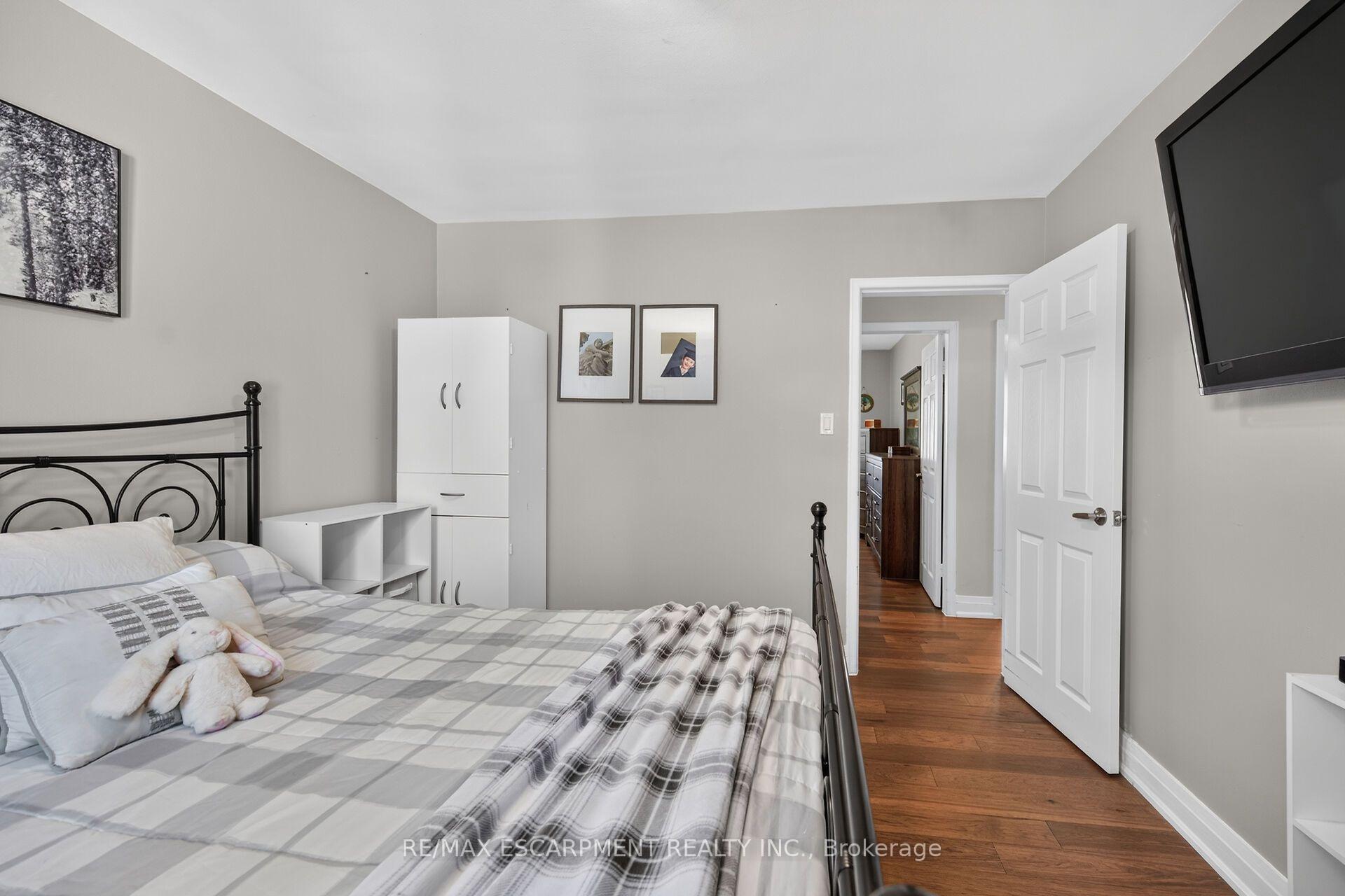 Photo 17 of 89 Wise Crescent, Hamilton, Huntington — HOMEH