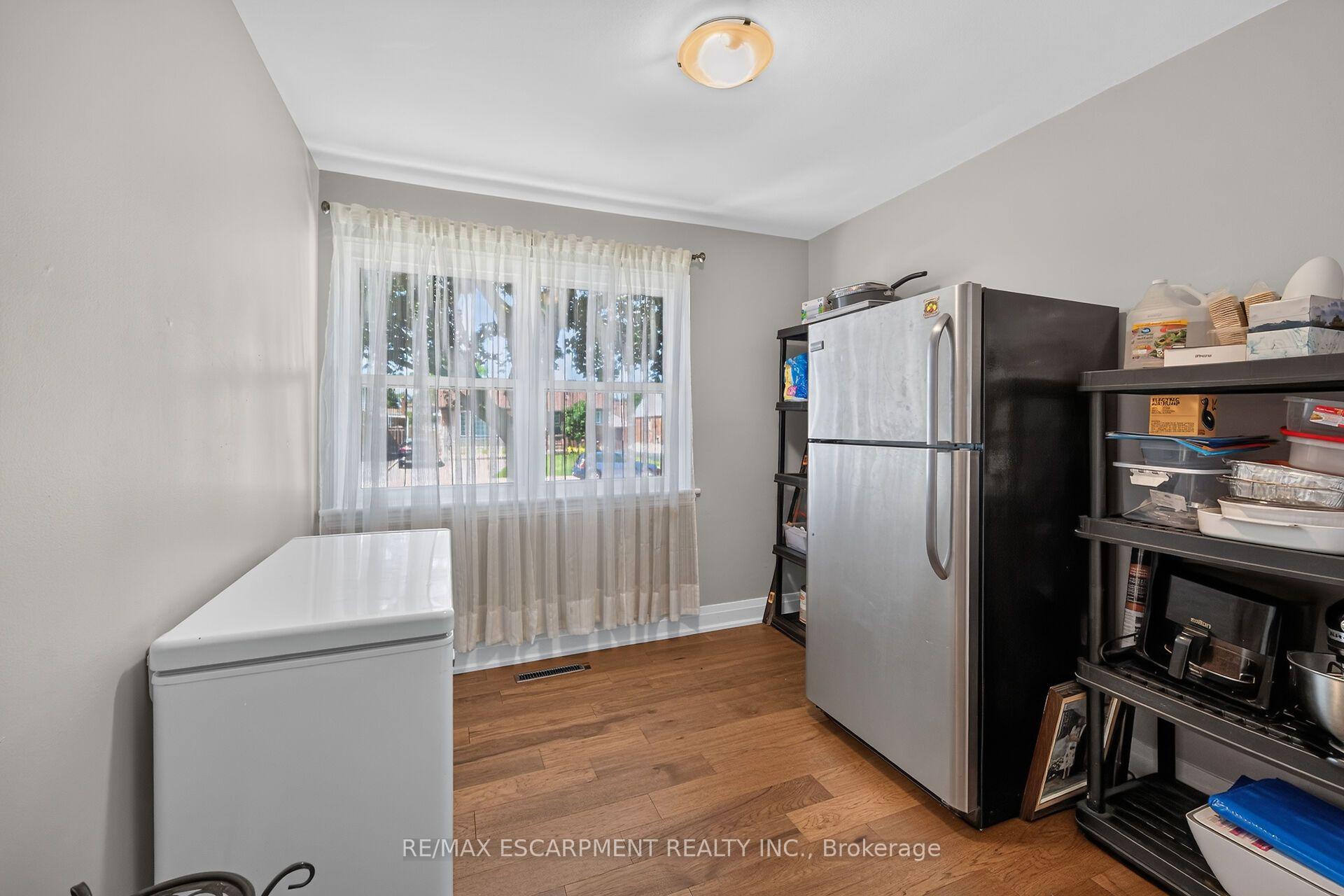 Photo 21 of 89 Wise Crescent, Hamilton, Huntington — HOMEH