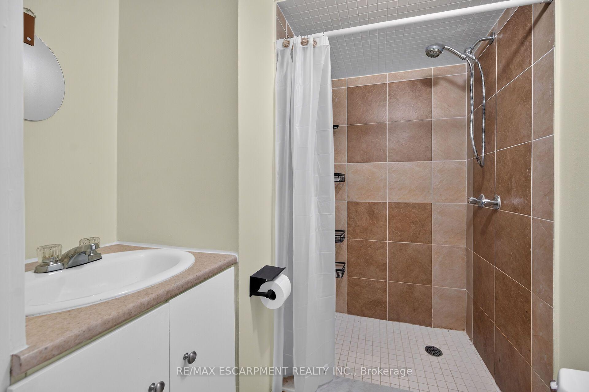 Photo 31 of 89 Wise Crescent, Hamilton, Huntington — HOMEH