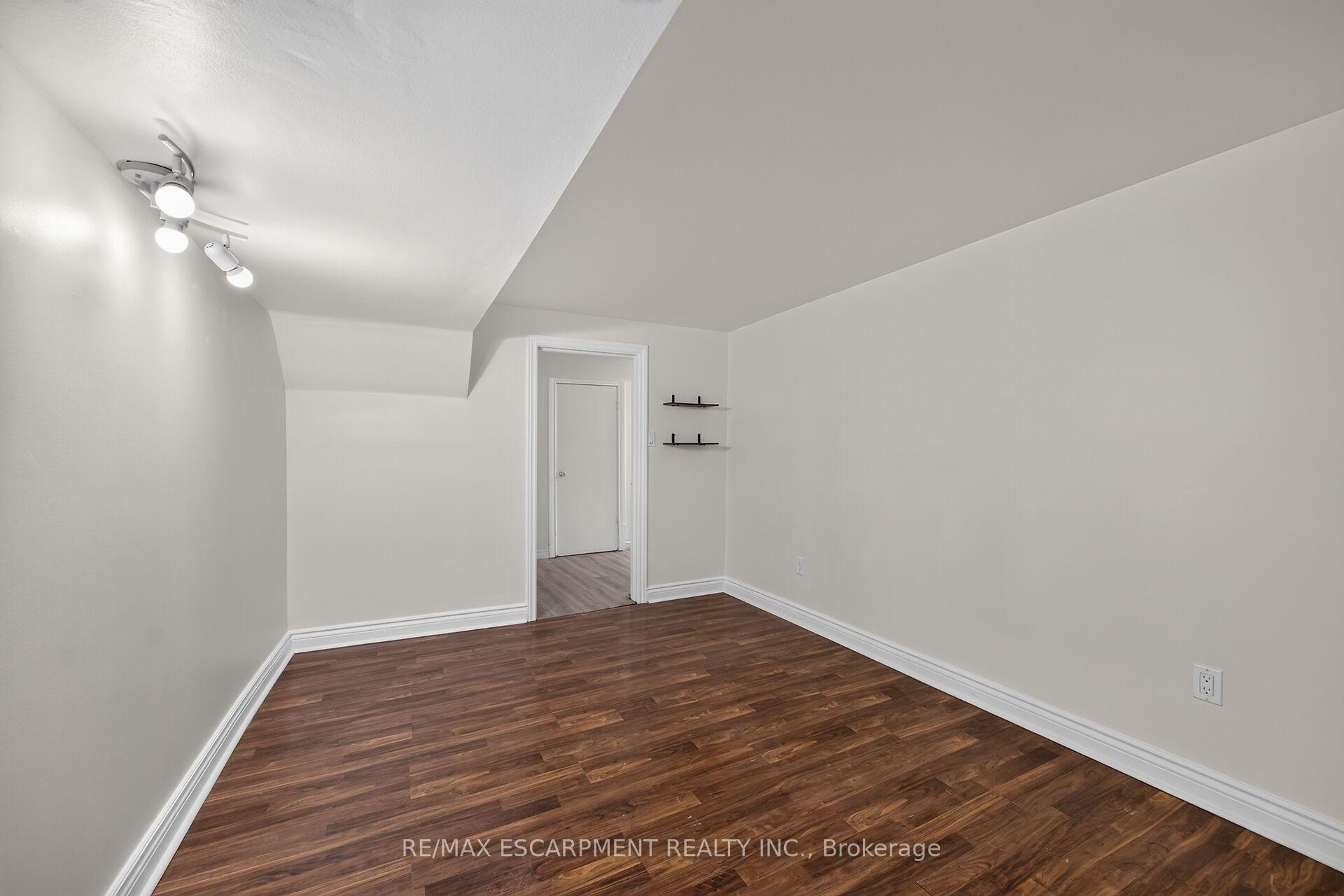 Photo 33 of 89 Wise Crescent, Hamilton, Huntington — HOMEH