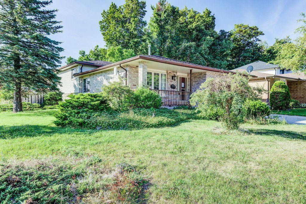 Photo 4 of 3 Cora Drive, Kitchener, Forest Heights — HOMEH