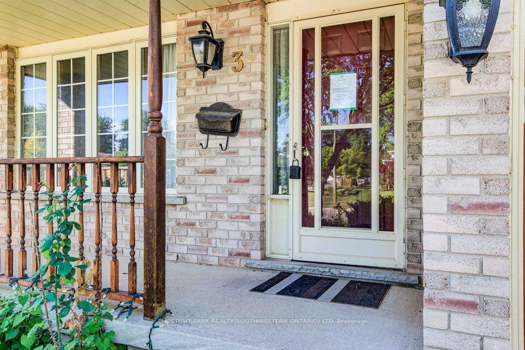 Photo 5 of 3 Cora Drive, Kitchener, Forest Heights — HOMEH