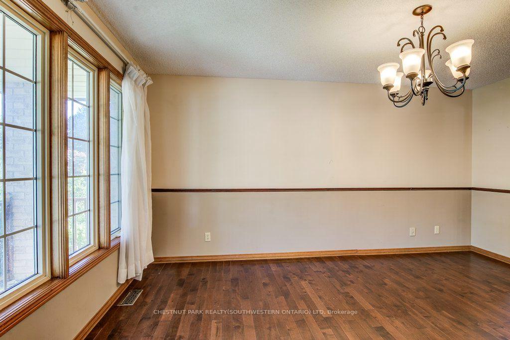Photo 8 of 3 Cora Drive, Kitchener, Forest Heights — HOMEH