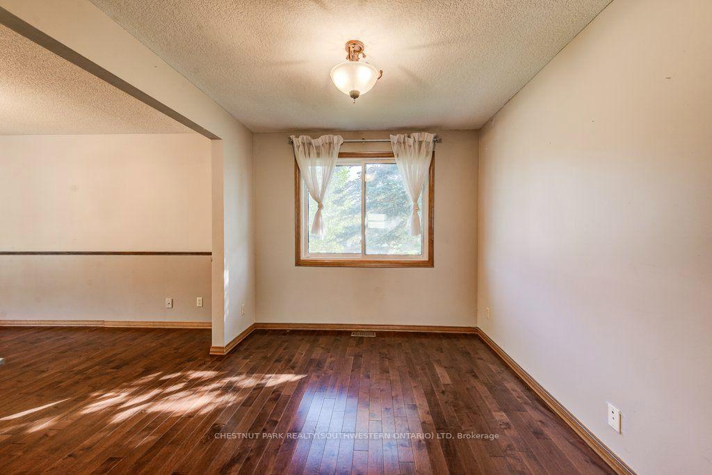 Photo 12 of 3 Cora Drive, Kitchener, Forest Heights — HOMEH