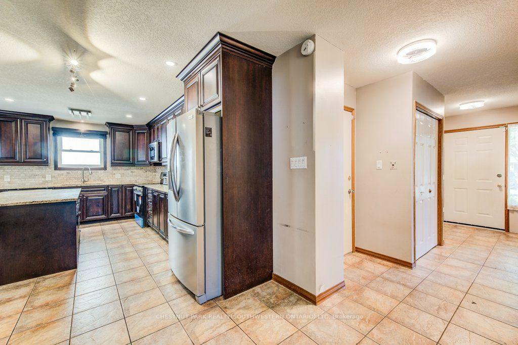 Photo 15 of 3 Cora Drive, Kitchener, Forest Heights — HOMEH