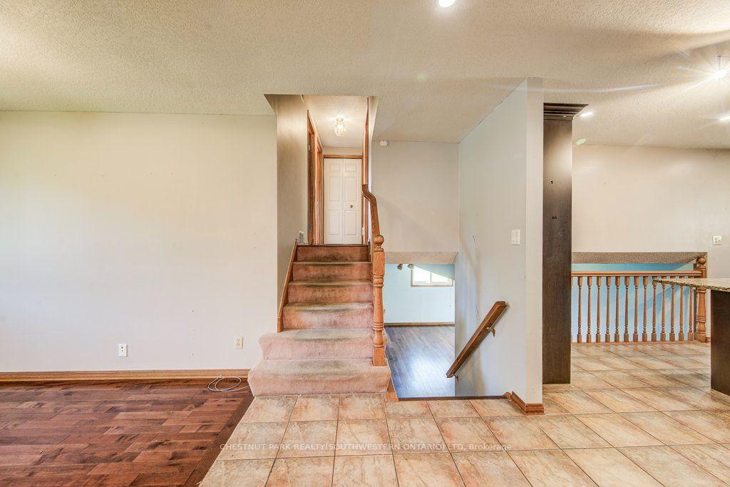 Photo 21 of 3 Cora Drive, Kitchener, Forest Heights — HOMEH