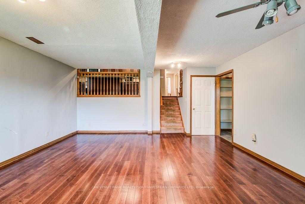 Photo 33 of 3 Cora Drive, Kitchener, Forest Heights — HOMEH