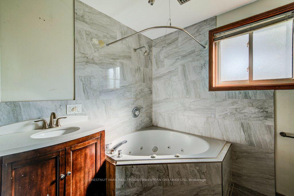Photo 35 of 3 Cora Drive, Kitchener, Forest Heights — HOMEH