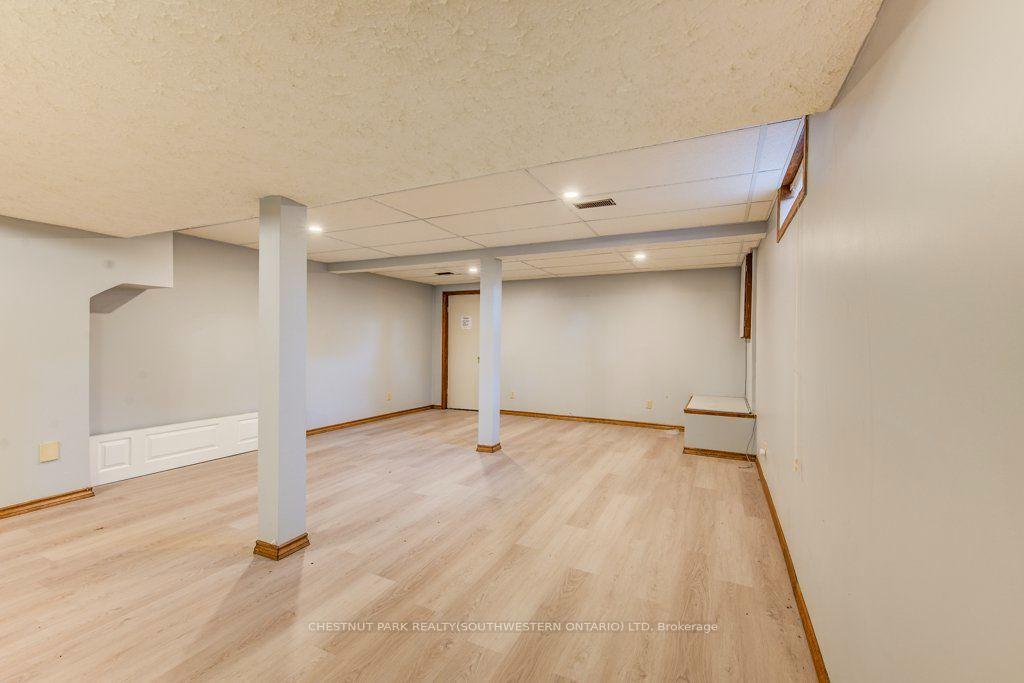 Photo 39 of 3 Cora Drive, Kitchener, Forest Heights — HOMEH