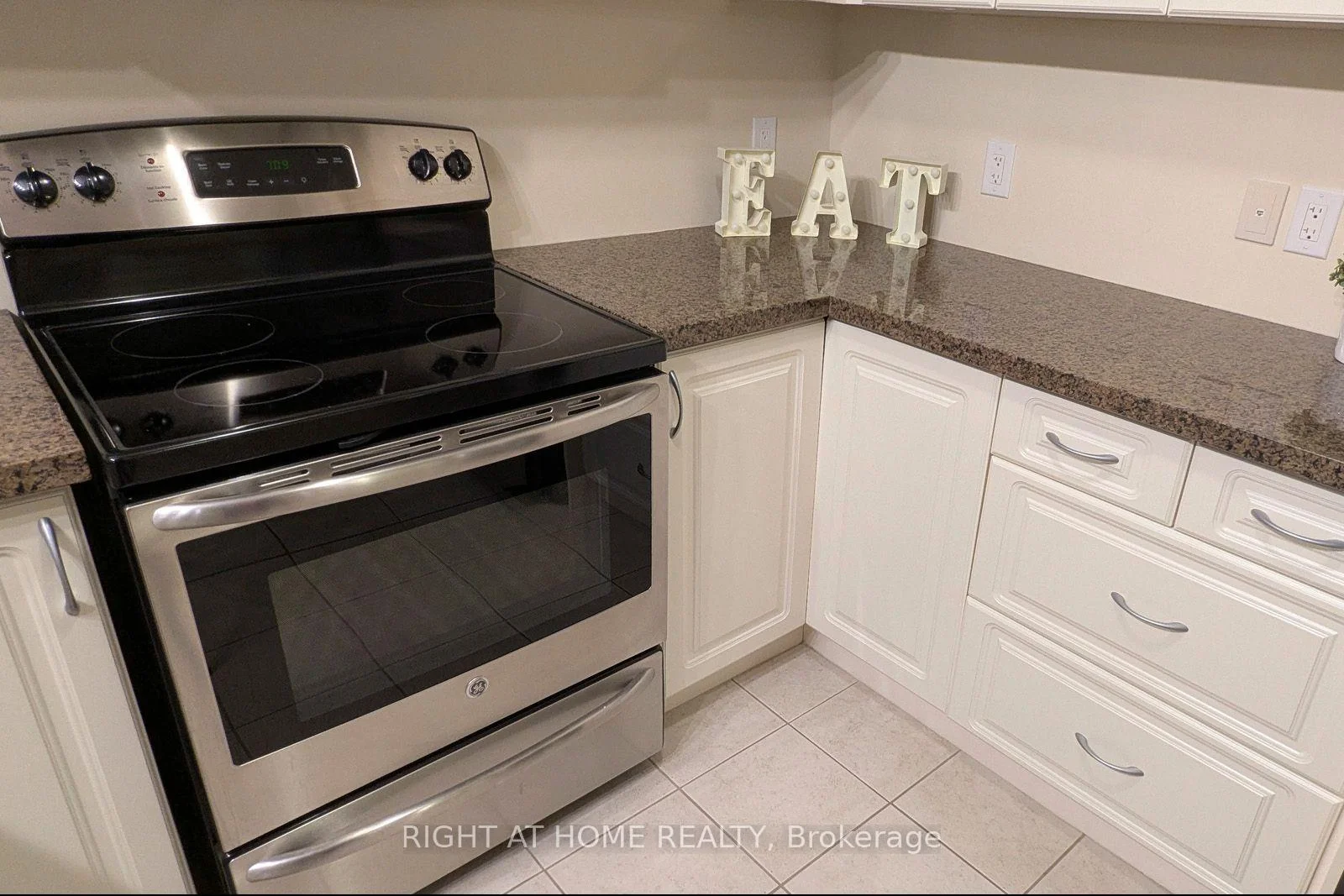 Photo 28 of Unit 411, 141 Vansickle Road, St. Catharines, Rykert/Vansickle — HOMEH