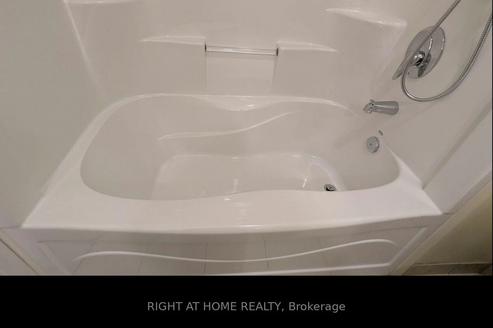 Photo 42 of Unit 411, 141 Vansickle Road, St. Catharines, Rykert/Vansickle — HOMEH