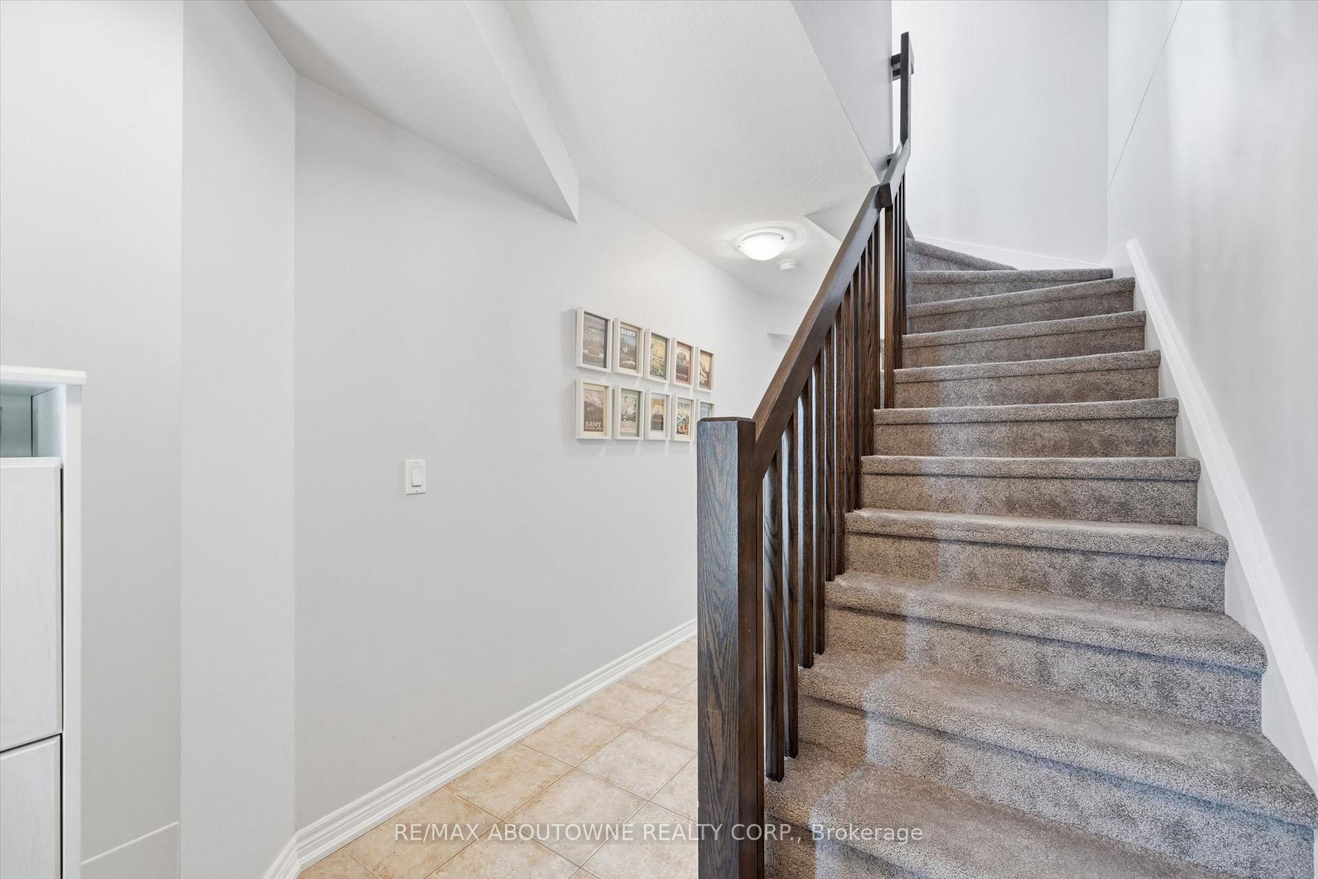 Photo 9 of Unit 10, 2985 Jackson Drive, Burlington, Rose — HOMEH