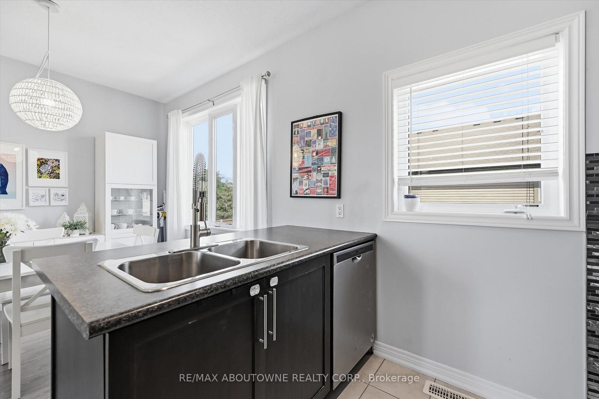 Photo 12 of Unit 10, 2985 Jackson Drive, Burlington, Rose — HOMEH