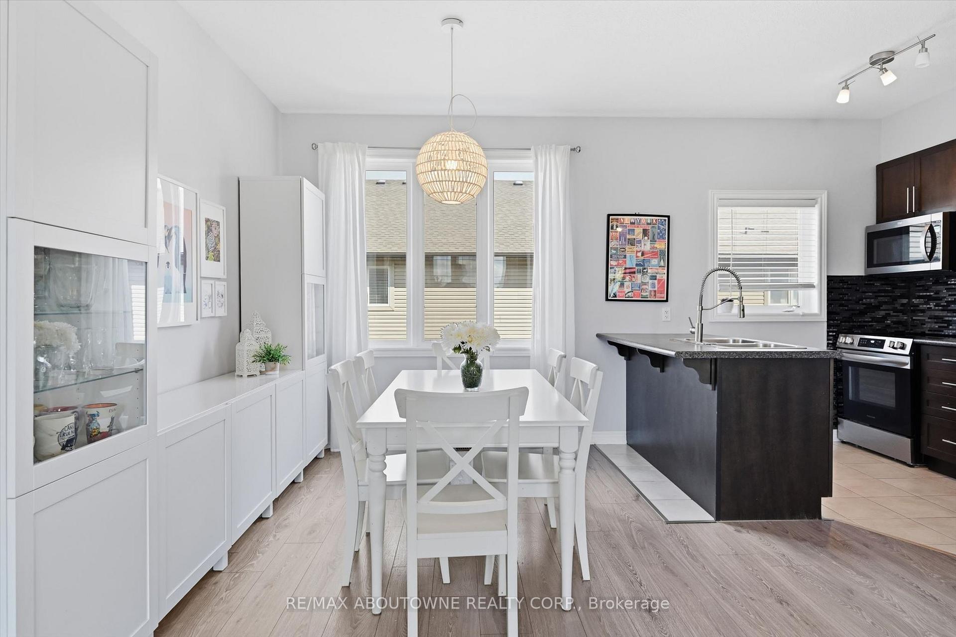 Photo 14 of Unit 10, 2985 Jackson Drive, Burlington, Rose — HOMEH