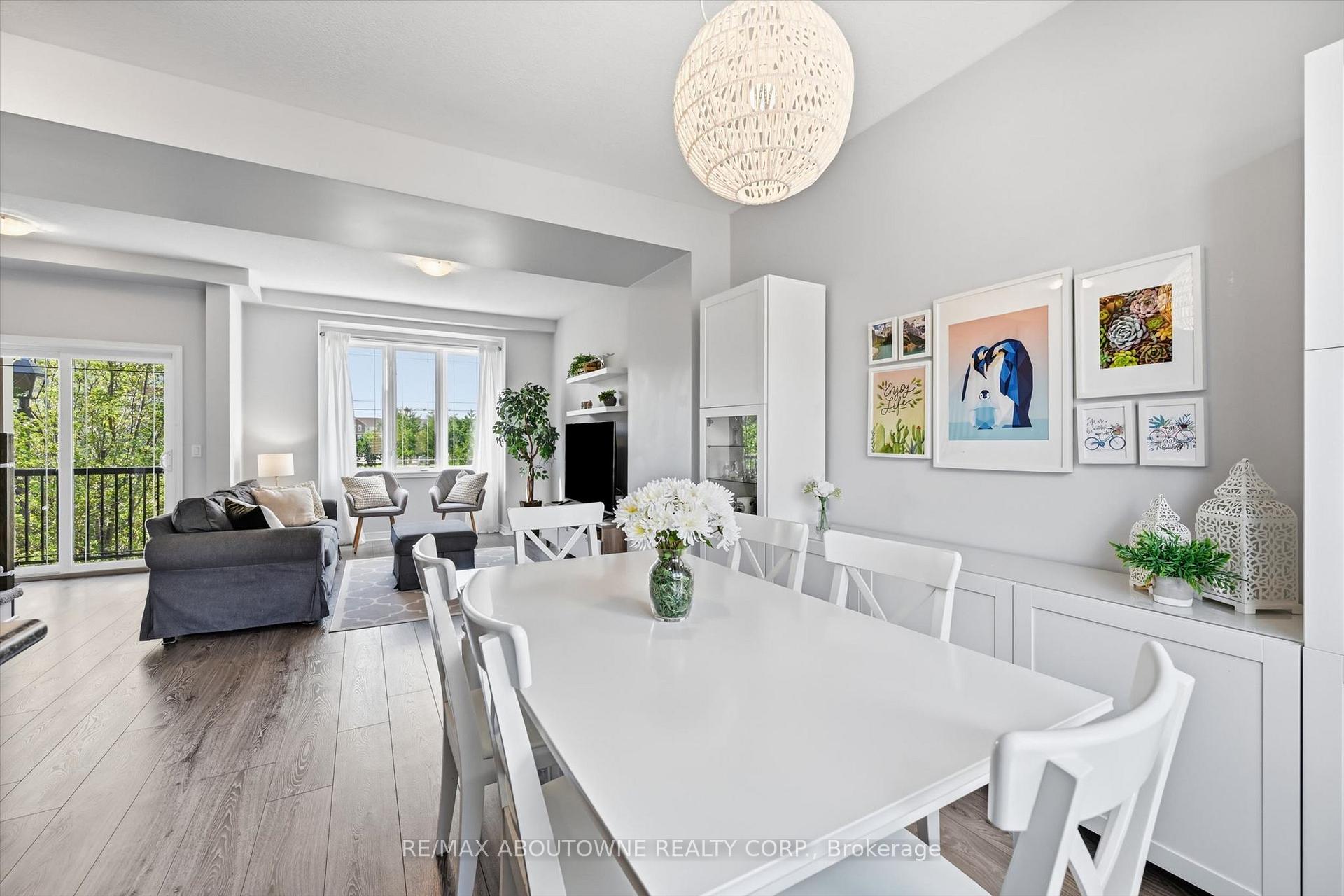 Photo 16 of Unit 10, 2985 Jackson Drive, Burlington, Rose — HOMEH